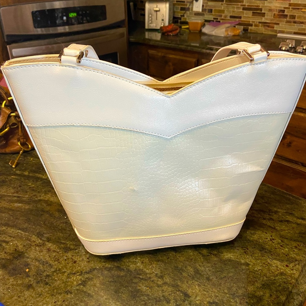 Purse all leather